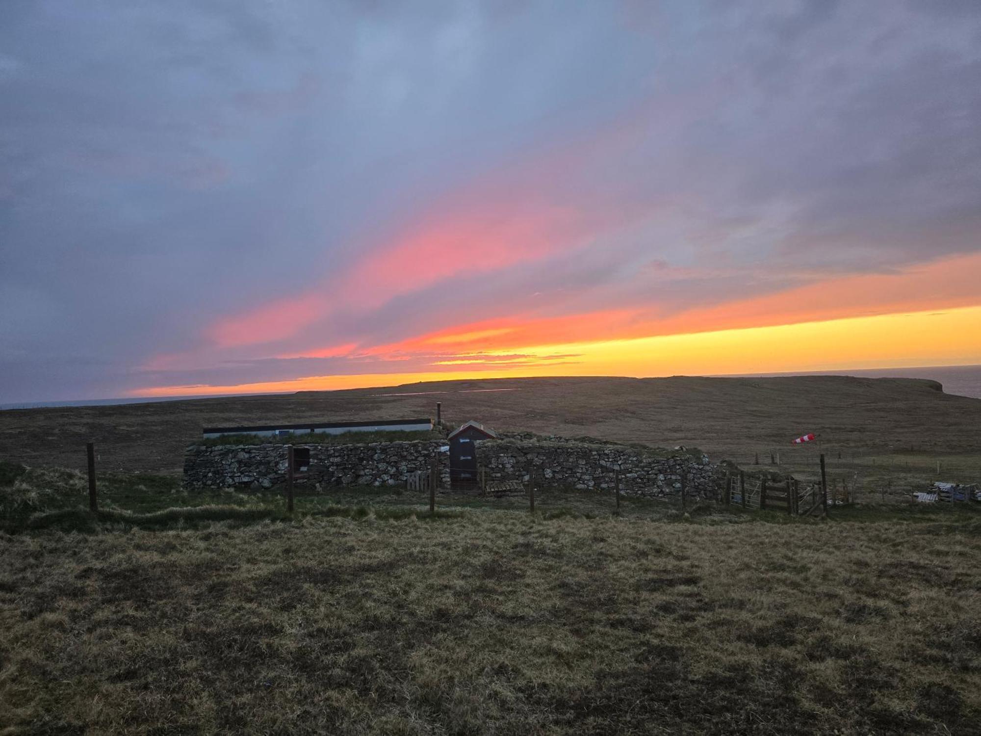 Villa Squealing Pig Bothy Barvas Exterior foto